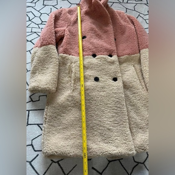 BCBG COAT - Picture 8 of 9